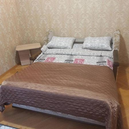 Smart Yellow Apartment-15 Хв Від Жд Вокзалу Λβιβ Εξωτερικό φωτογραφία