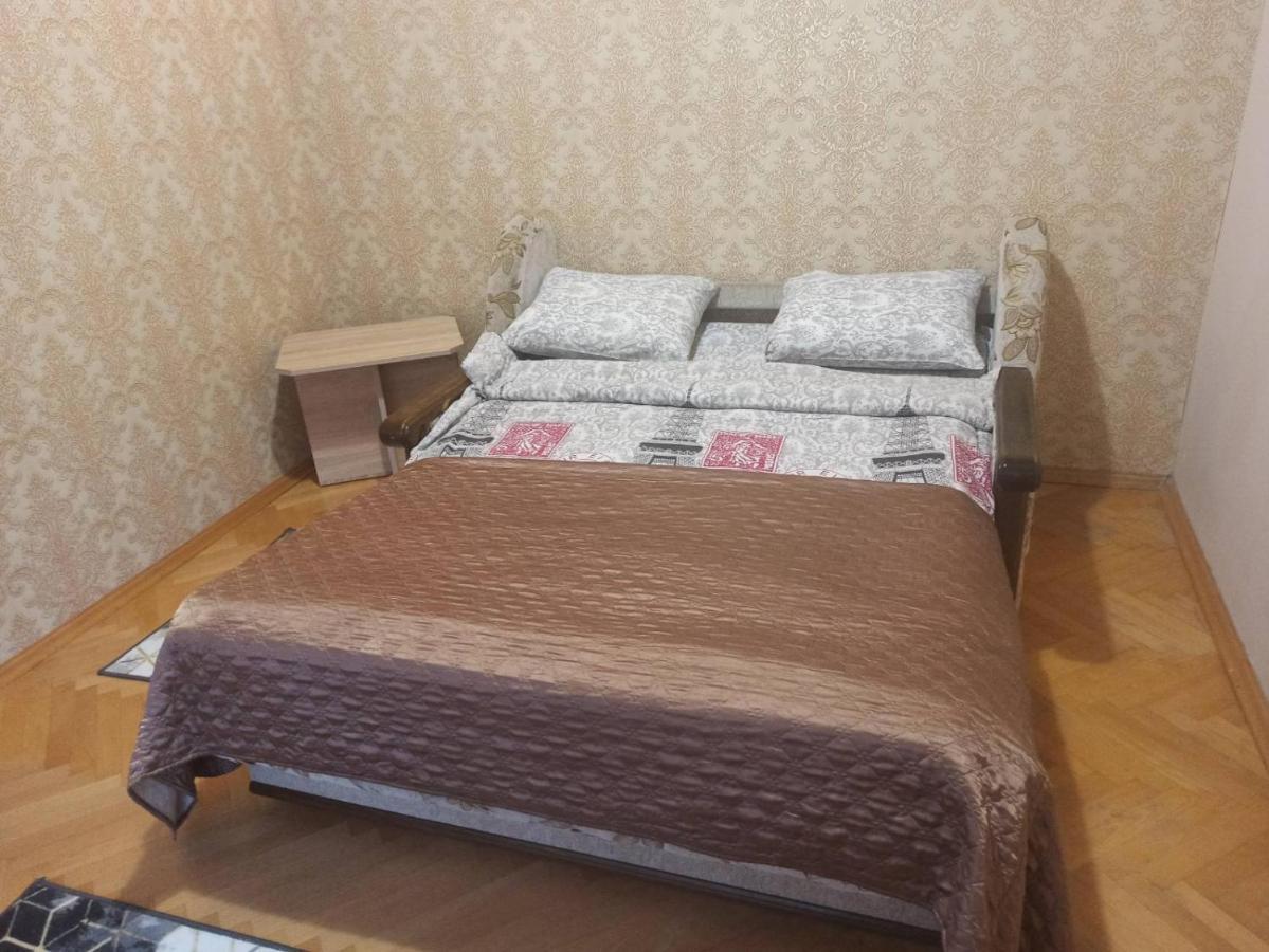 Smart Yellow Apartment-15 Хв Від Жд Вокзалу Λβιβ Εξωτερικό φωτογραφία